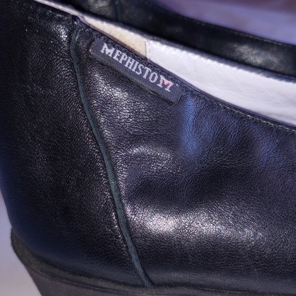 Mephisto Gazelle Black Leather Wedge - Picture 9 of 9